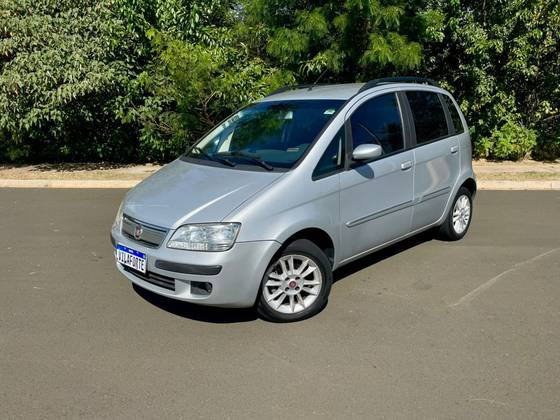 FIAT IDEA 1.4 MPI ELX 8V FLEX 4P MANUAL FIAT IDEA 1.4 MPI ELX 8V FLEX 4P MANUAL